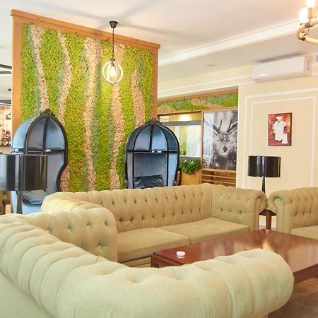Green Which Hotel Petropavlovsk Bagian luar foto