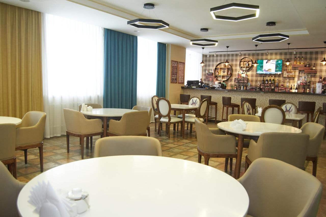 Green Which Hotel Petropavlovsk Bagian luar foto