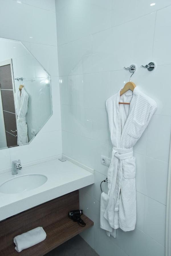 Green Which Hotel Petropavlovsk Bagian luar foto