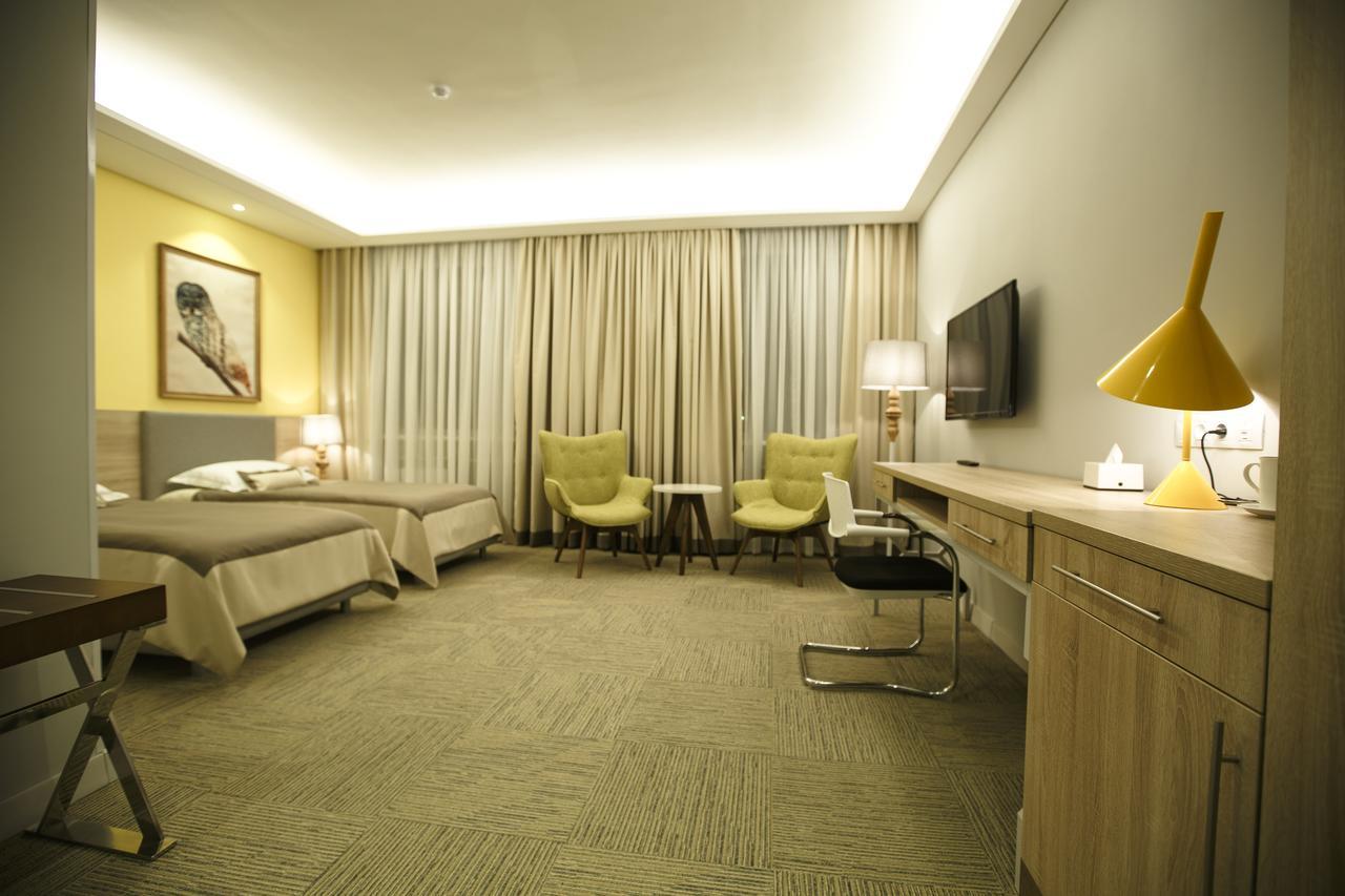 Green Which Hotel Petropavlovsk Bagian luar foto